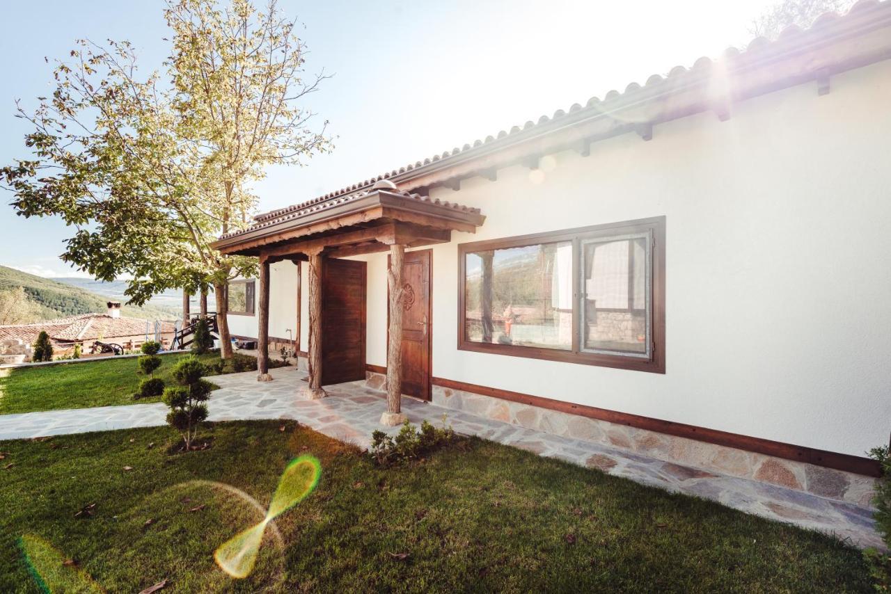 Guest House Hristova Kashta - Христова Къща Cherni Vrŭkh エクステリア 写真