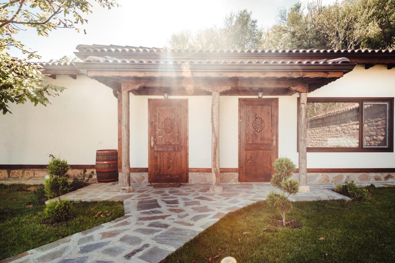 Guest House Hristova Kashta - Христова Къща Cherni Vrŭkh エクステリア 写真