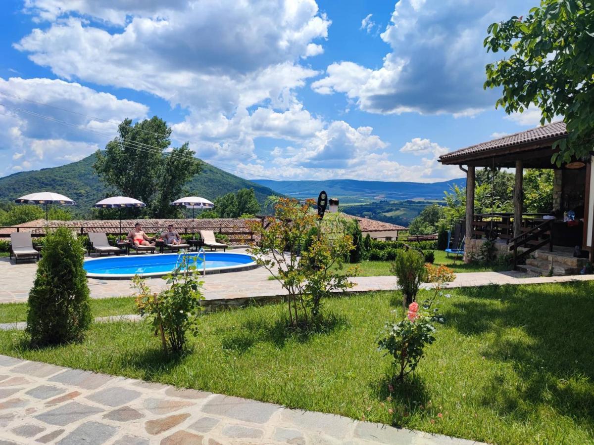 Guest House Hristova Kashta - Христова Къща Cherni Vrŭkh エクステリア 写真